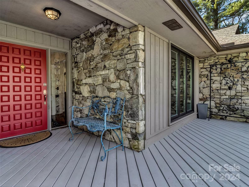 Property image 3 at 69 Mimosa Way, Hendersonville, NC 28739