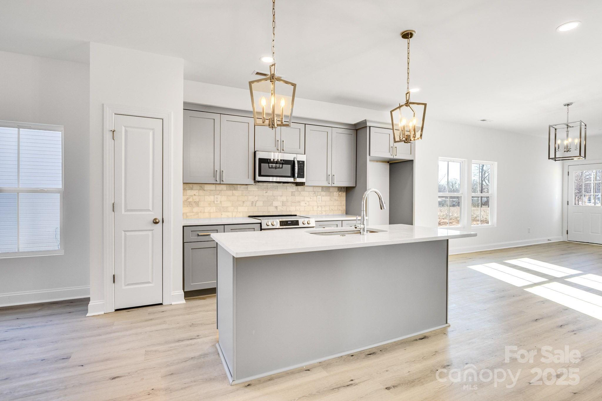 Property image 3 of 1535 Solitude Court in Peacewood, Kannapolis, NC 28081
