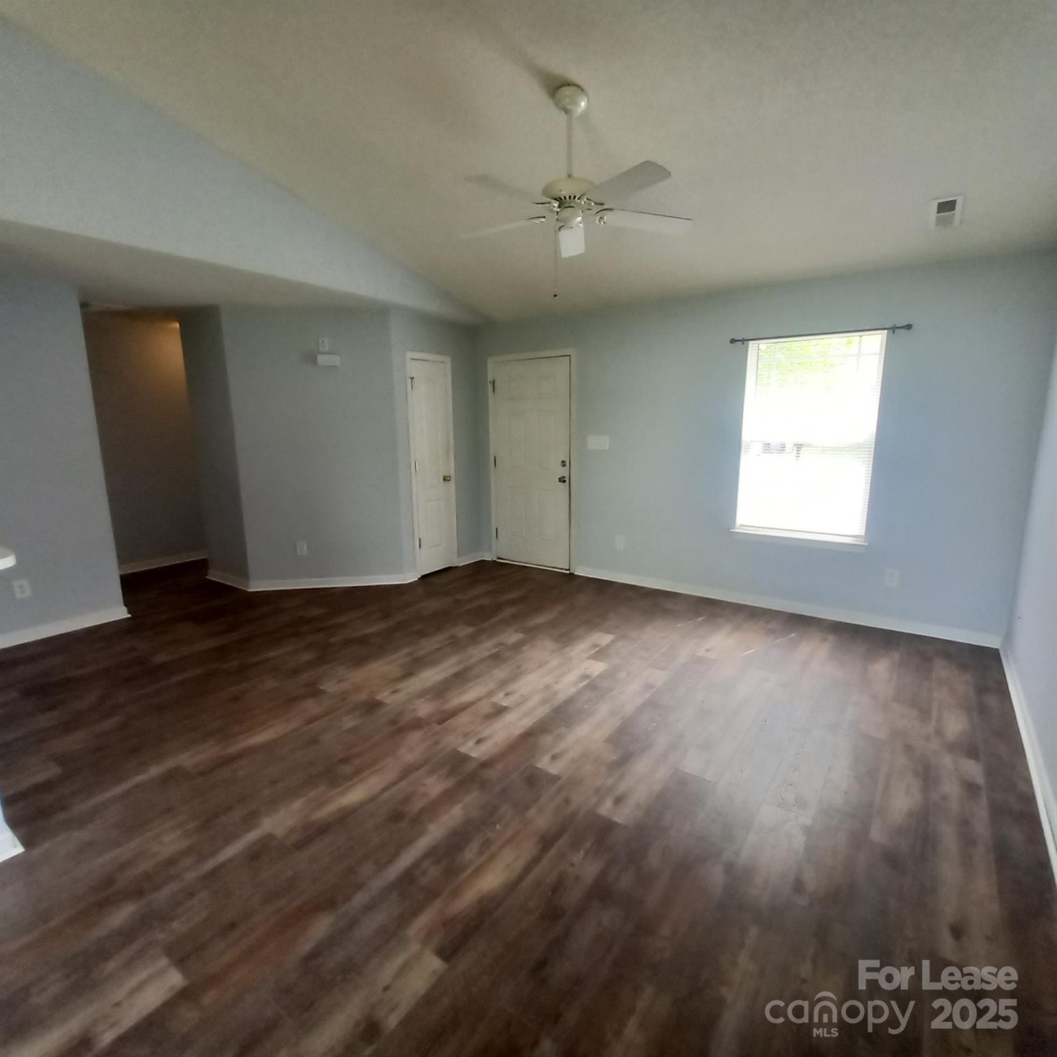 Property image 5 of 104 Duxbury Road in The Hampshires, Mooresville, NC 28115