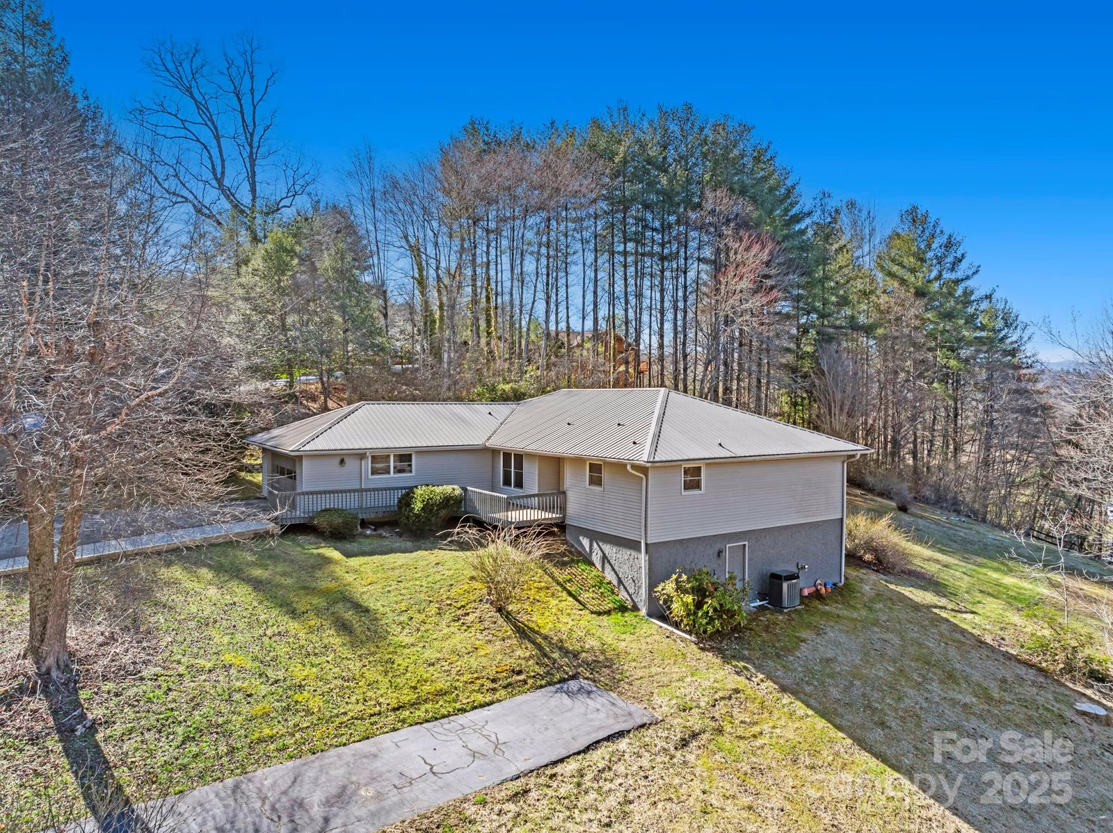 Property image 1 at 30 Hubbard Circle, Penrose, NC 28766