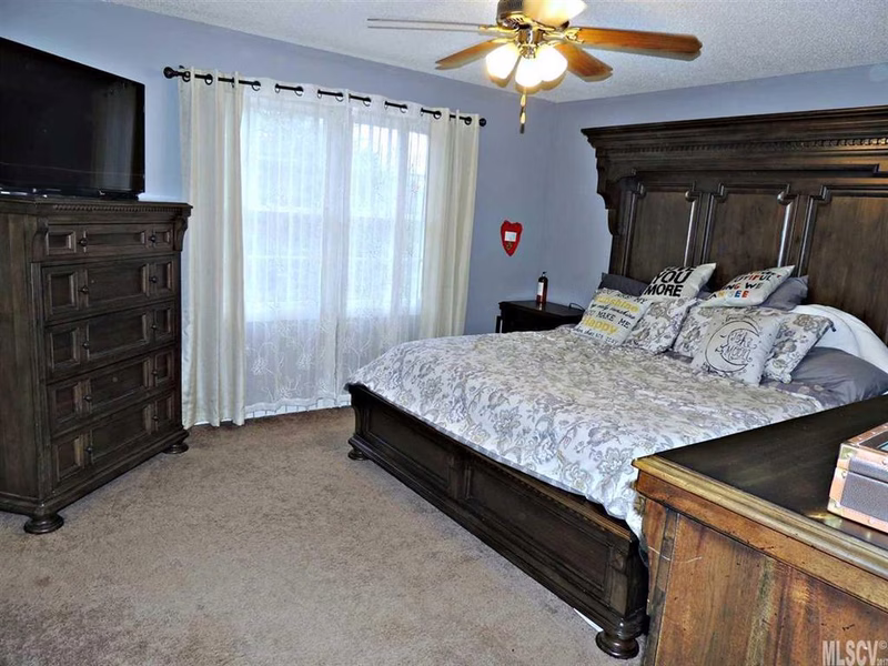 Property image 3 at 1355 Frances Court, Hickory, NC 28602