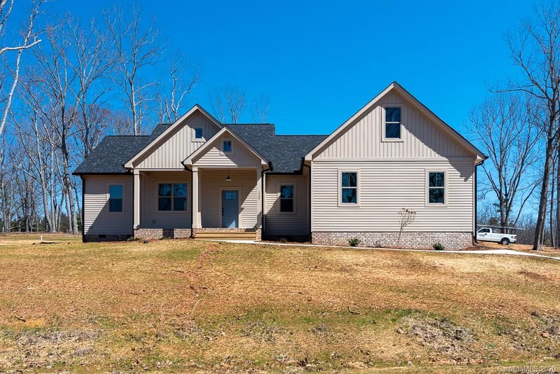 1707 Ivey Court
