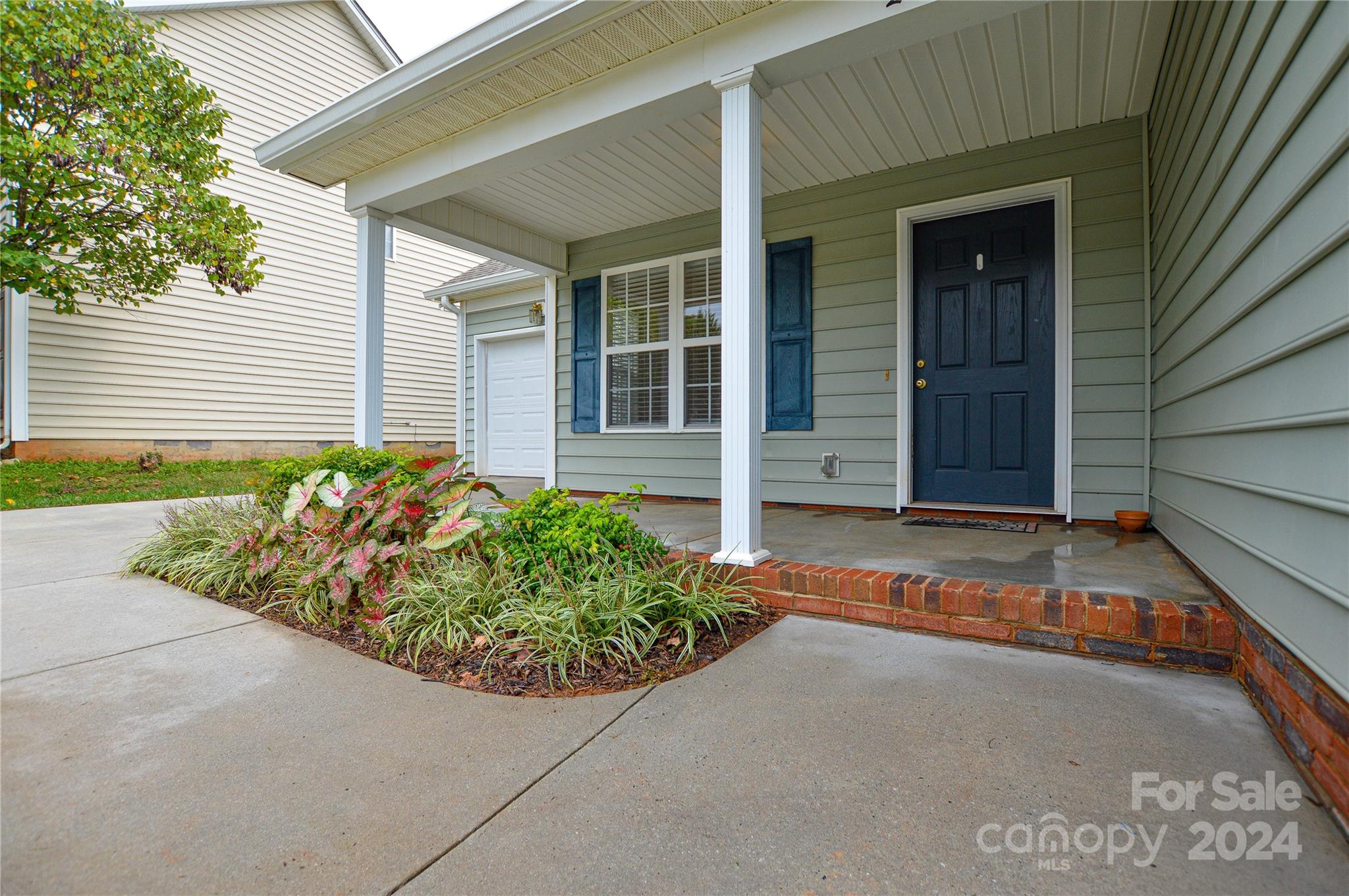 Property image 3 of 2182 Wexford Way in Taras Trace, Statesville, NC 28625