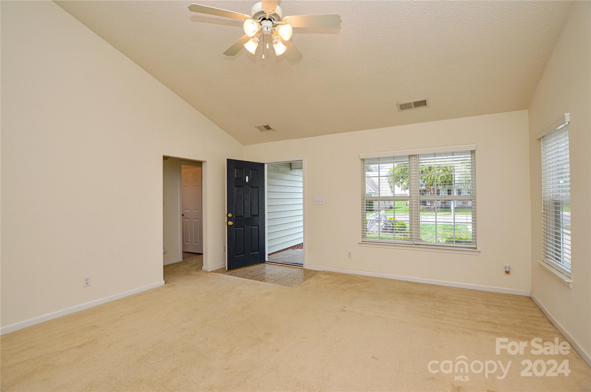 Property image 4 of 2182 Wexford Way in Taras Trace, Statesville, NC 28625