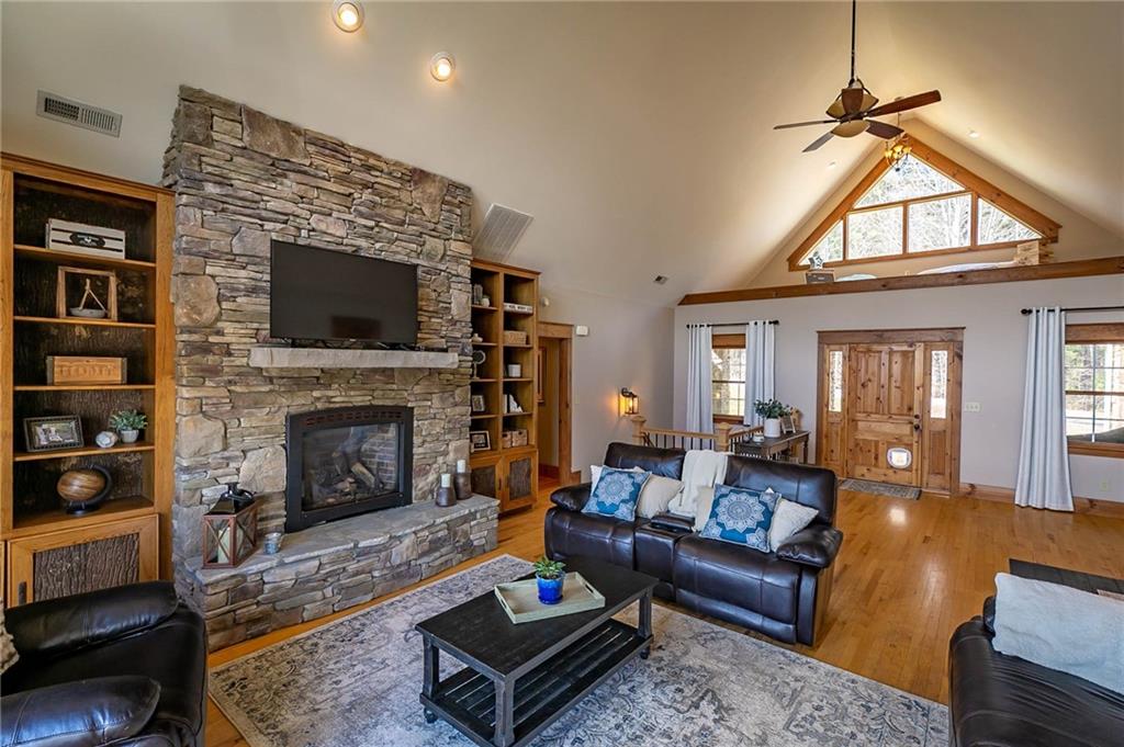 Property image 5 of 284 Waterglyn Way in Waterglyn, Nebo, NC 28761