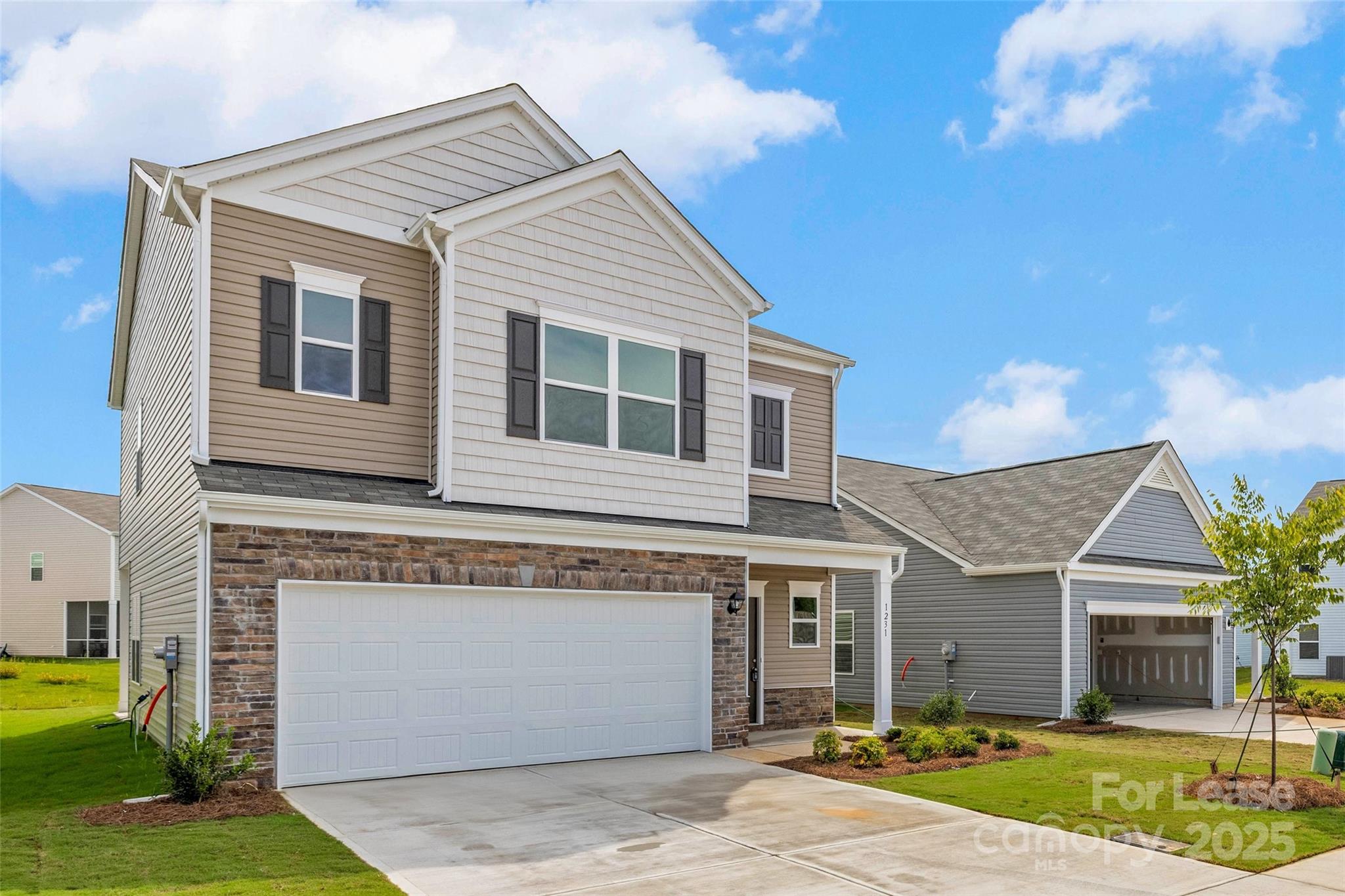 Property image 2 of 1231 Langston Lane in Country Club Village, Salisbury, NC 28144