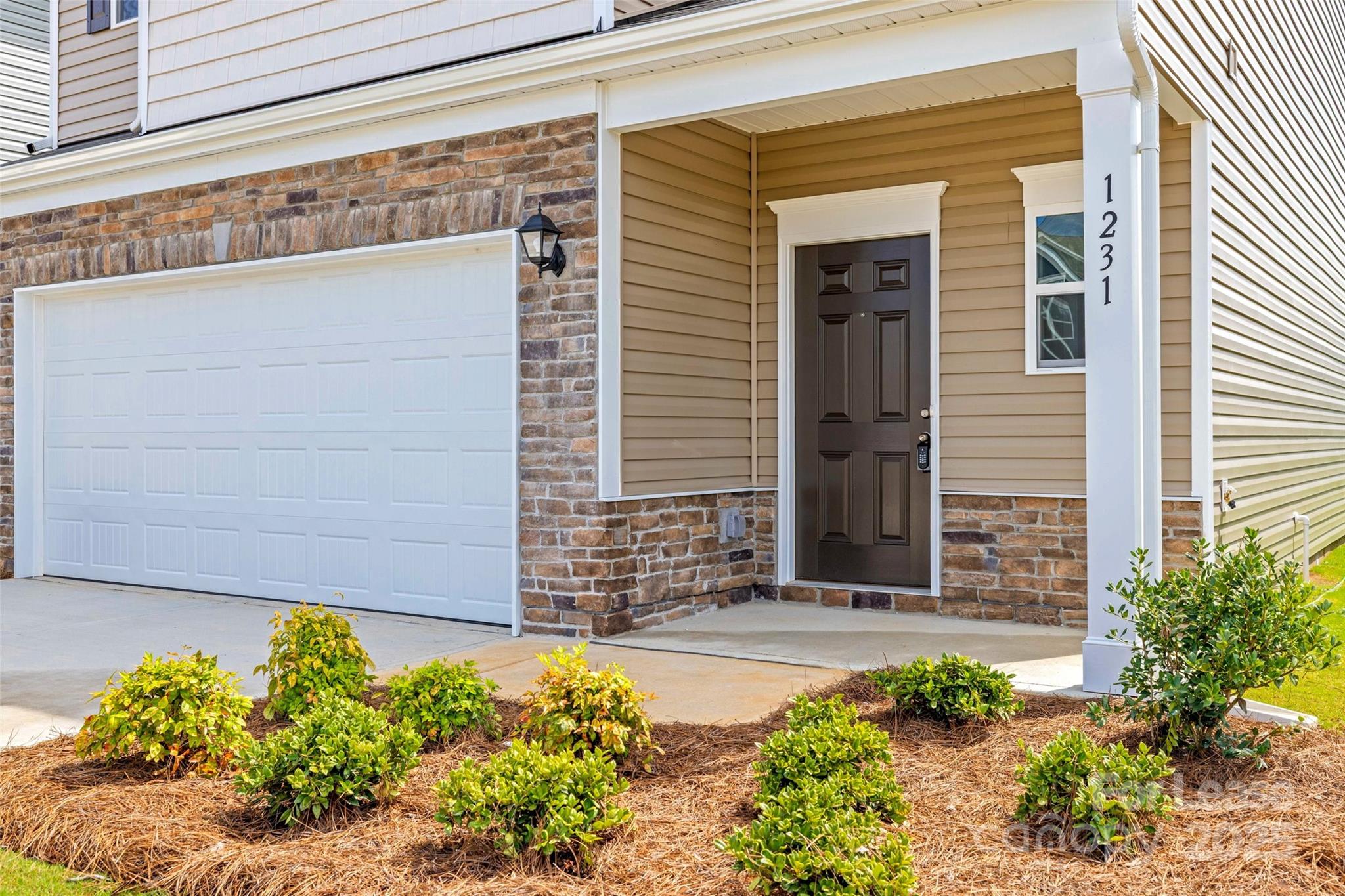 Property image 3 of 1231 Langston Lane in Country Club Village, Salisbury, NC 28144