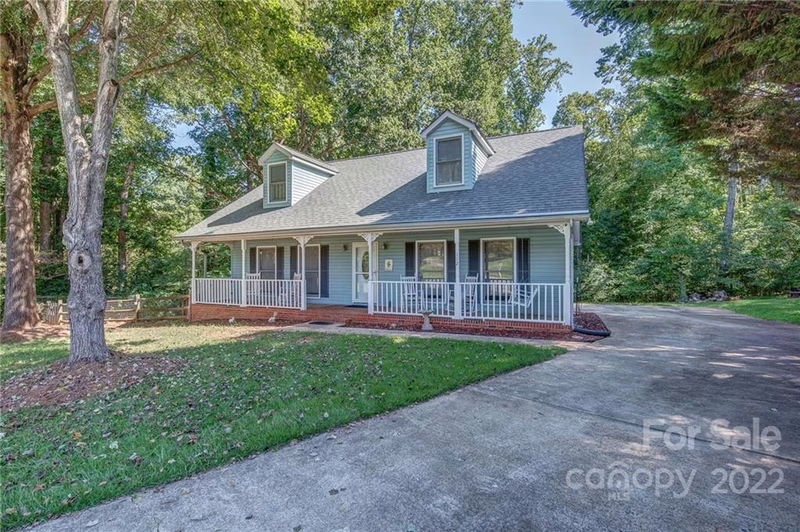 Property image 2 at 112 Louisbourg Court, Gastonia, NC 28056