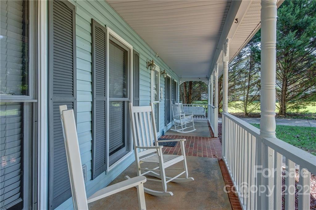 Property image 4 of 112 Louisbourg Court in Keltic Meadows, Gastonia, NC 28056