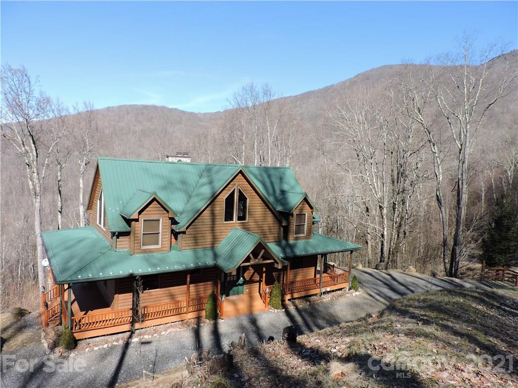 Property image 3 of 936 Amber Drive in Amber Ranches, Bakersville, NC 28705