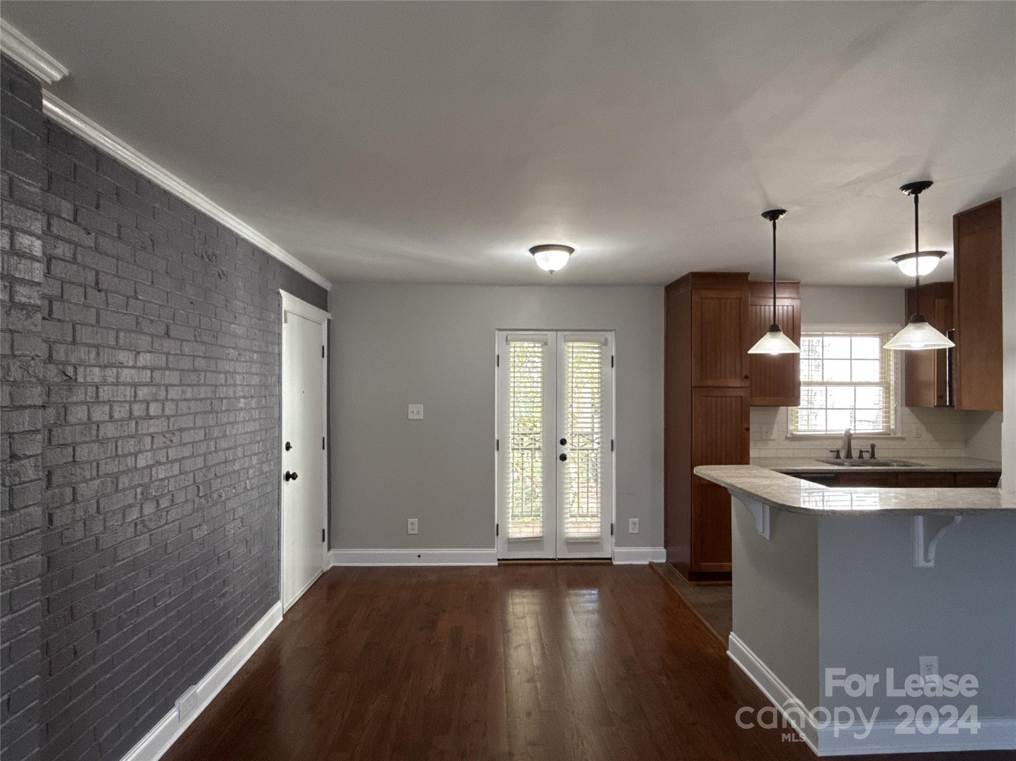 Property image 4 of 4919 Park Road in Selwyn Commons, Charlotte, NC 28209