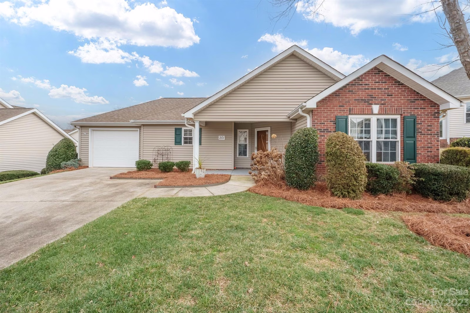 Property image 1 at 201 Oak Village Parkway, Mooresville, NC 28117