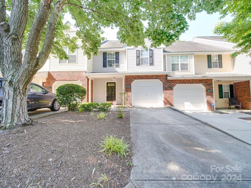 Property image 2 at 8729 Robinson Forest Drive, Charlotte, NC 28277