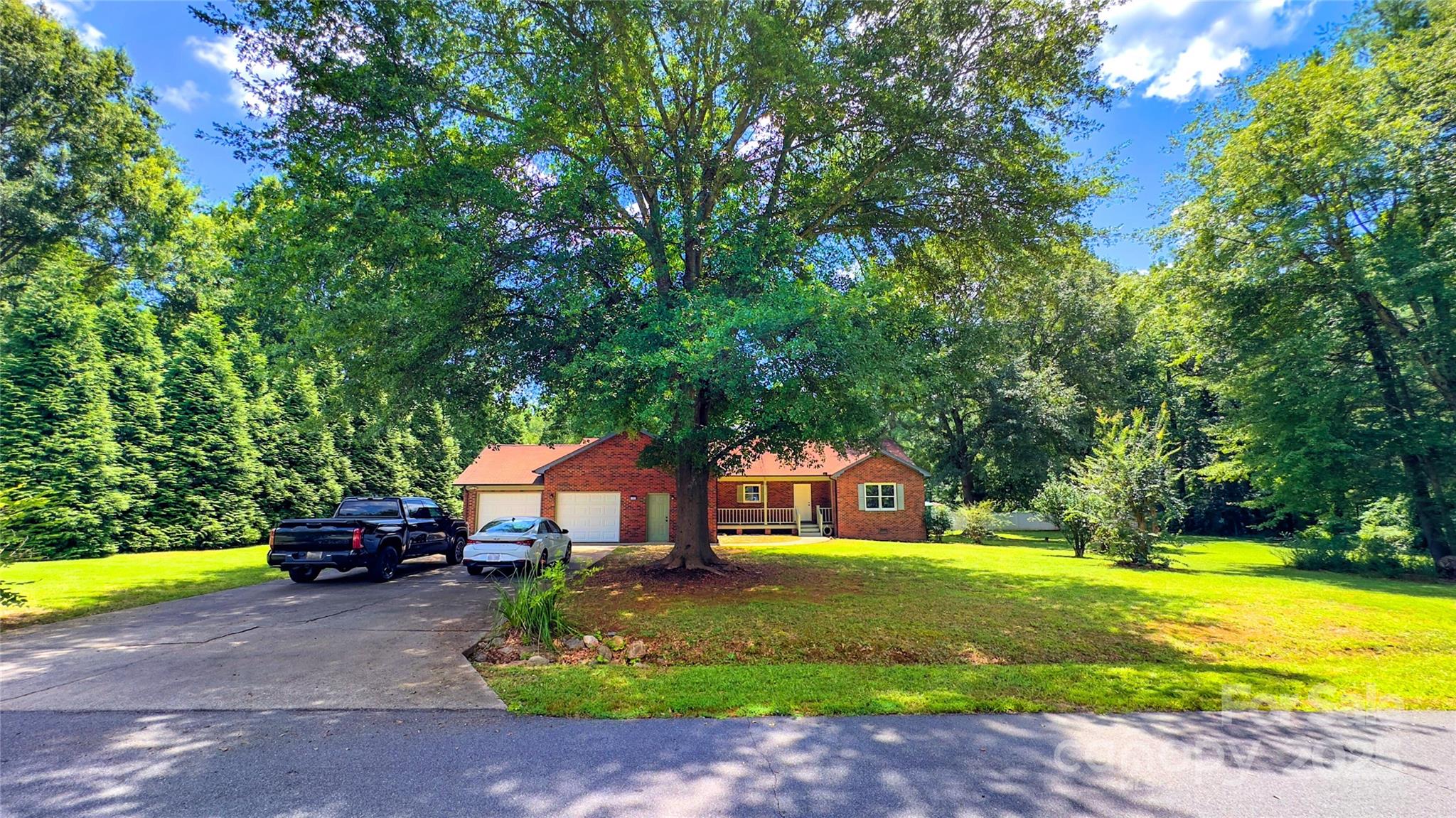 Property image 2 of 4885 Maggie Drive in Forest Ridge, Hickory, NC 28602