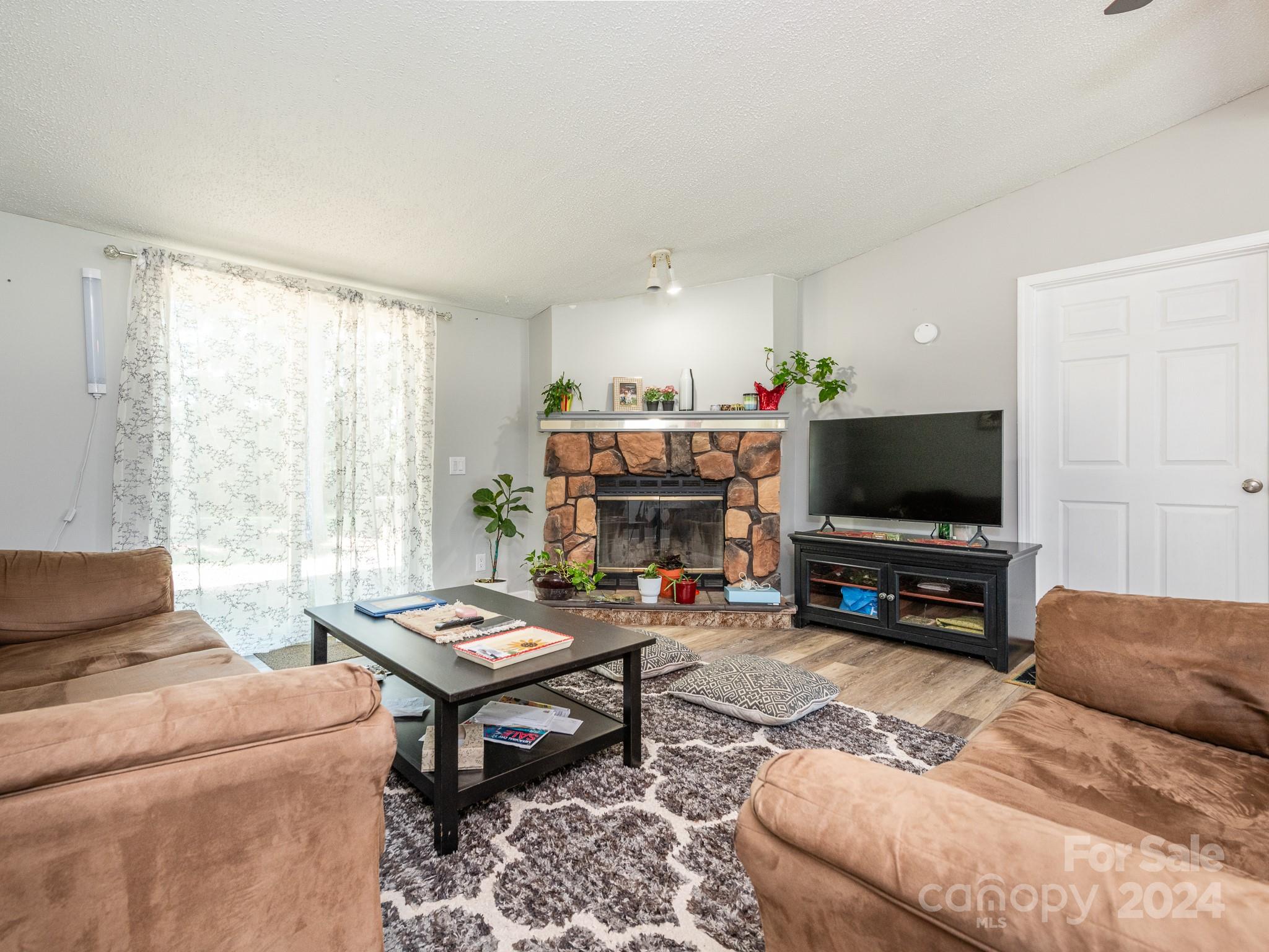 Property image 3 of 5215 Willow Run Drive in Hampton Meadows, Monroe, NC 28110