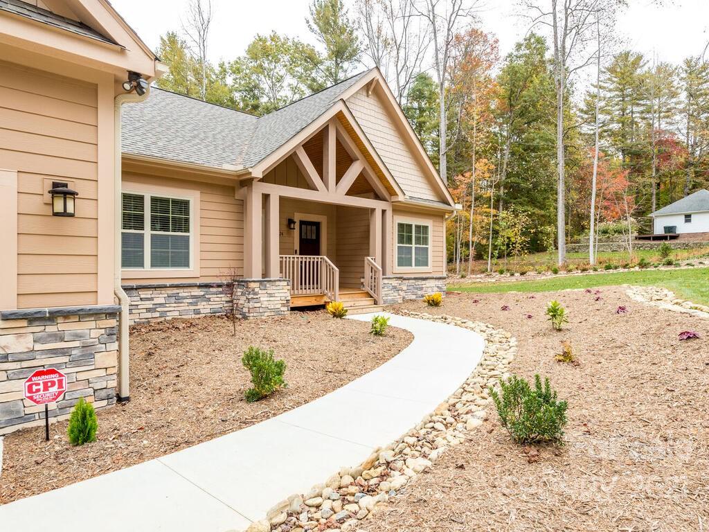 Property image 4 of 24 Mountain Lake Drive in Flat Rock Lakes, Hendersonville, NC 28739