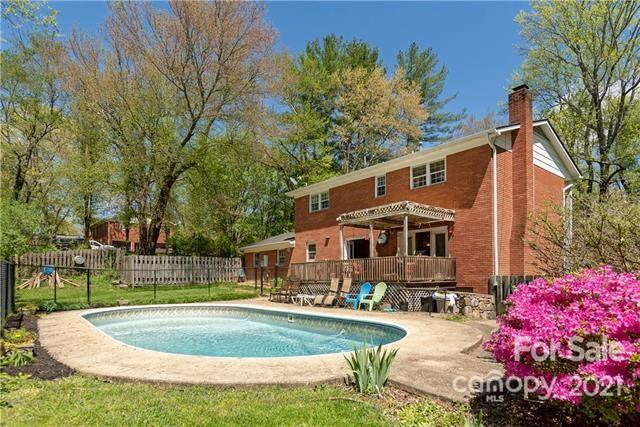 Property image 3 of 1103 N Rugby Road in Heatherwood, Hendersonville, NC 28791