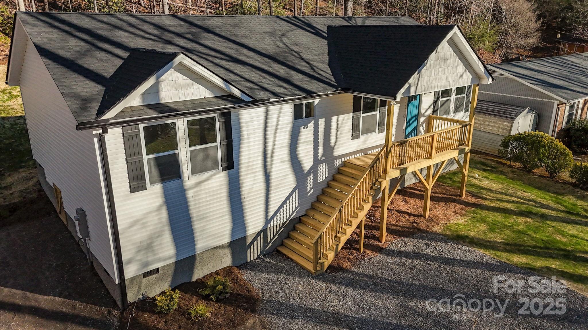 Property image 3 of 98 Dryid Hill Road in Grovemont, Swannanoa, NC 28778
