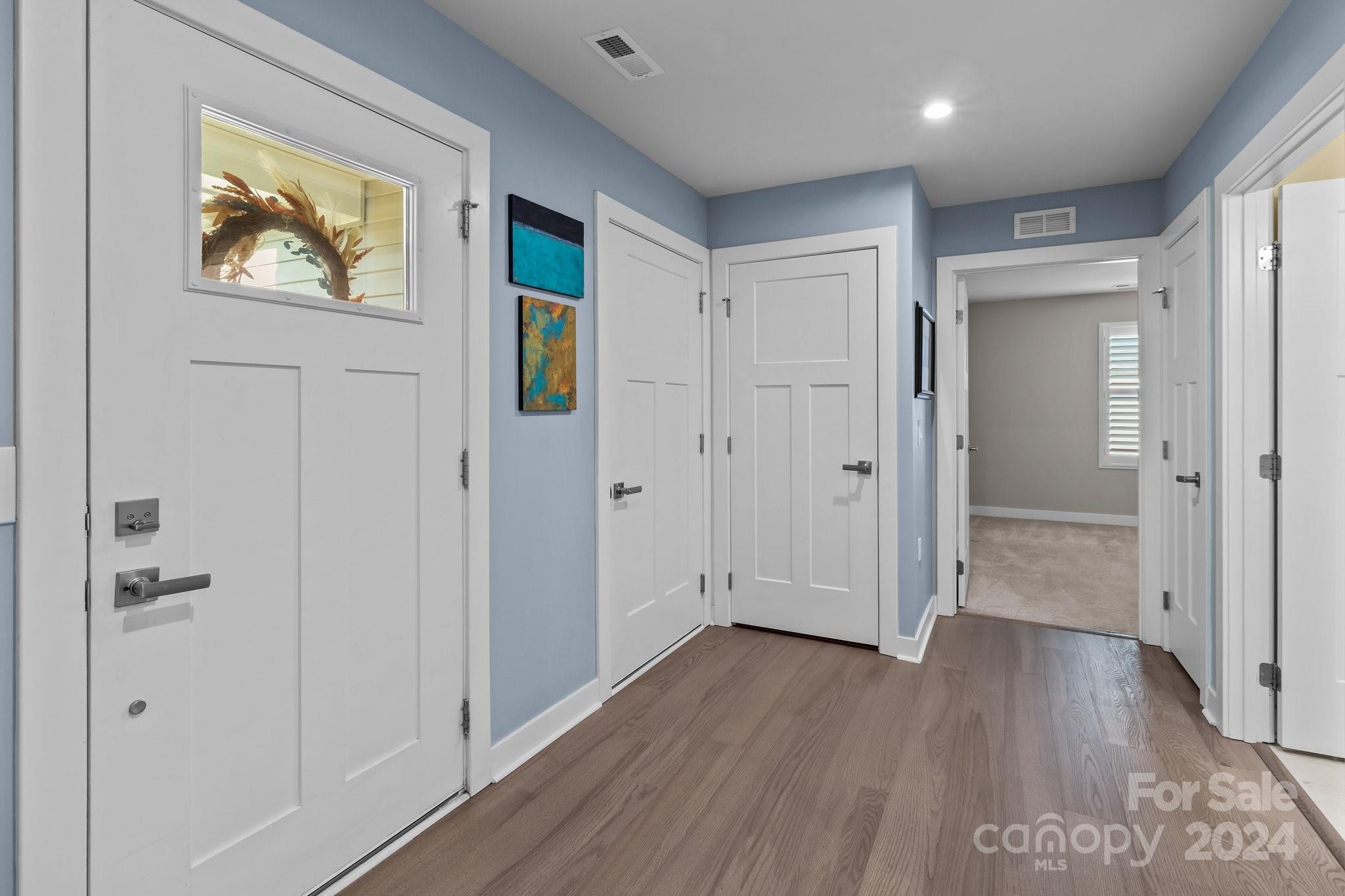 Property image 5 of 5541 Hughesdale Drive in Woodgrove, Charlotte, NC 28215