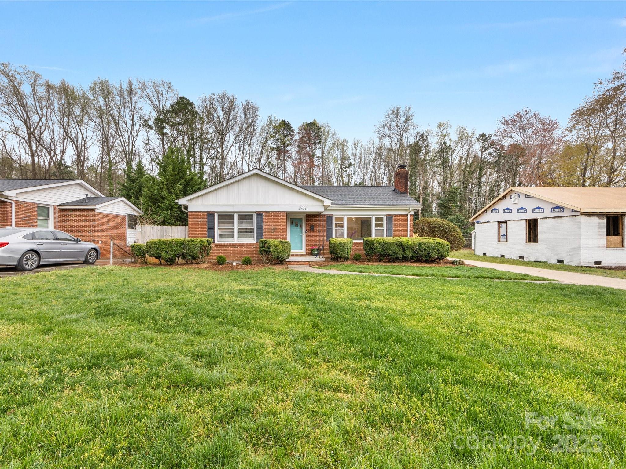 Property image 2 of 2908 Enfield Road in Markham Village, Charlotte, NC 28205