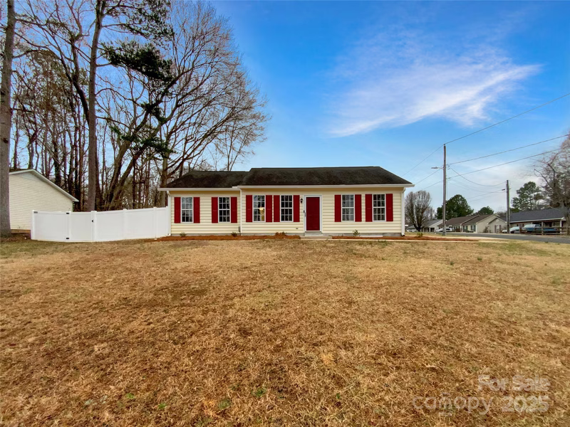 1313 Ridgewood Drive