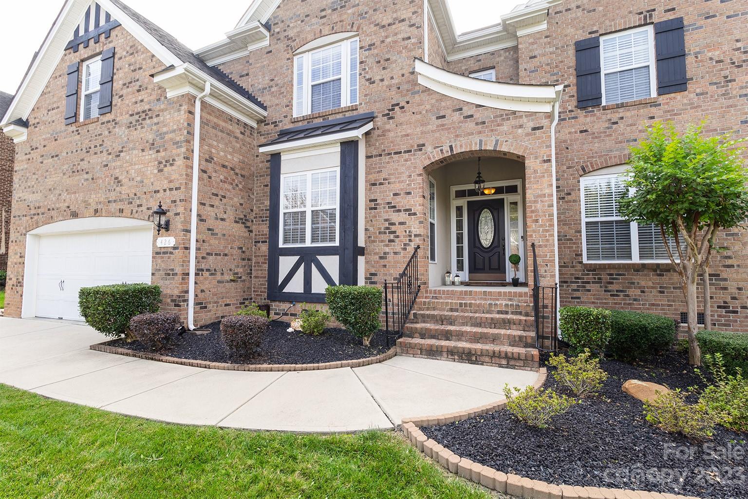 Property image 2 of 426 Deer Brush Lane in Hollister, Waxhaw, NC 28173