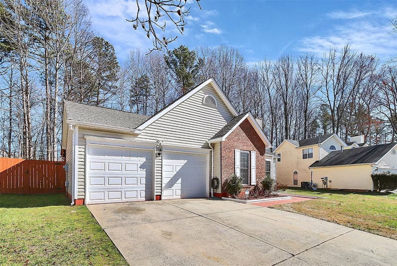 Property image 2 at 7505 Heronwood Lane, Charlotte, NC 28227