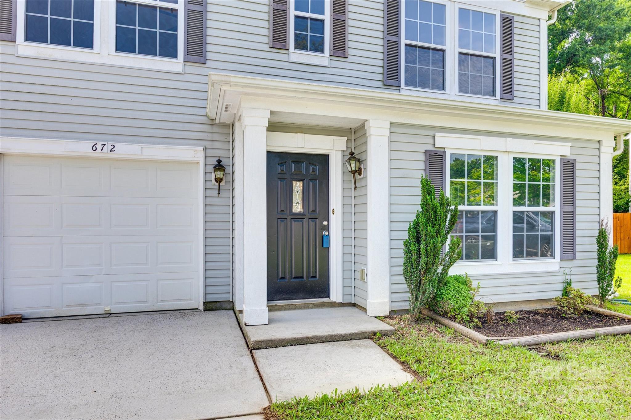 Property image 2 of 672 Carybrook Court in Hunter Park, York, SC 29745