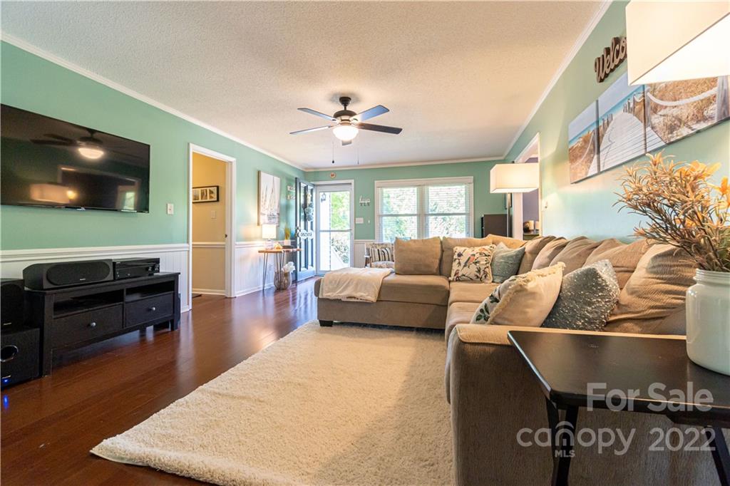 Property image 4 of 2632 Castlewood Drive in Castlewood, Gastonia, NC 28056