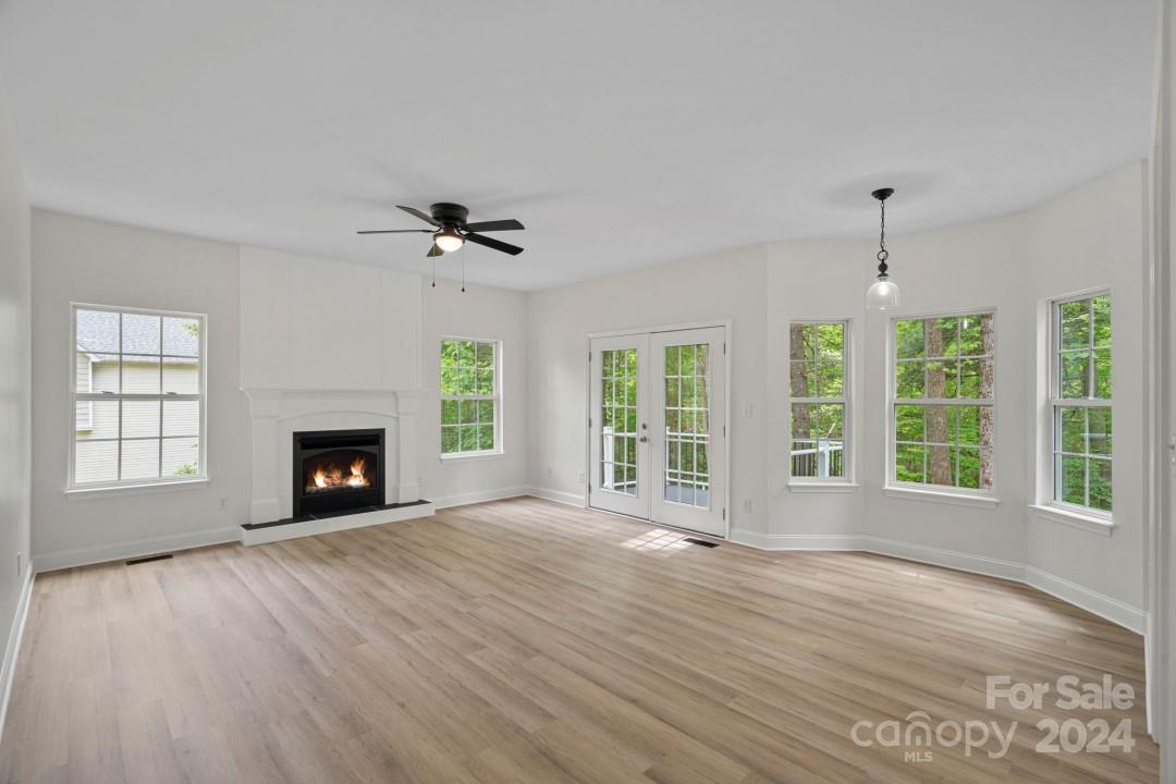 Property image 4 of 800 17th Avenue Drive in Providence Forest, Hickory, NC 28602