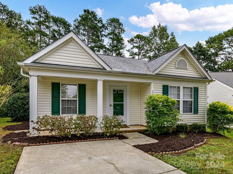 1004 Washburn Court
