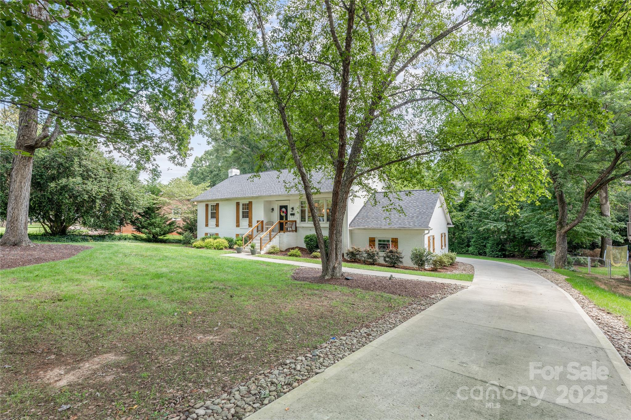 Property image 3 of 3101 Brookridge Lane in Greentree, Charlotte, NC 28211