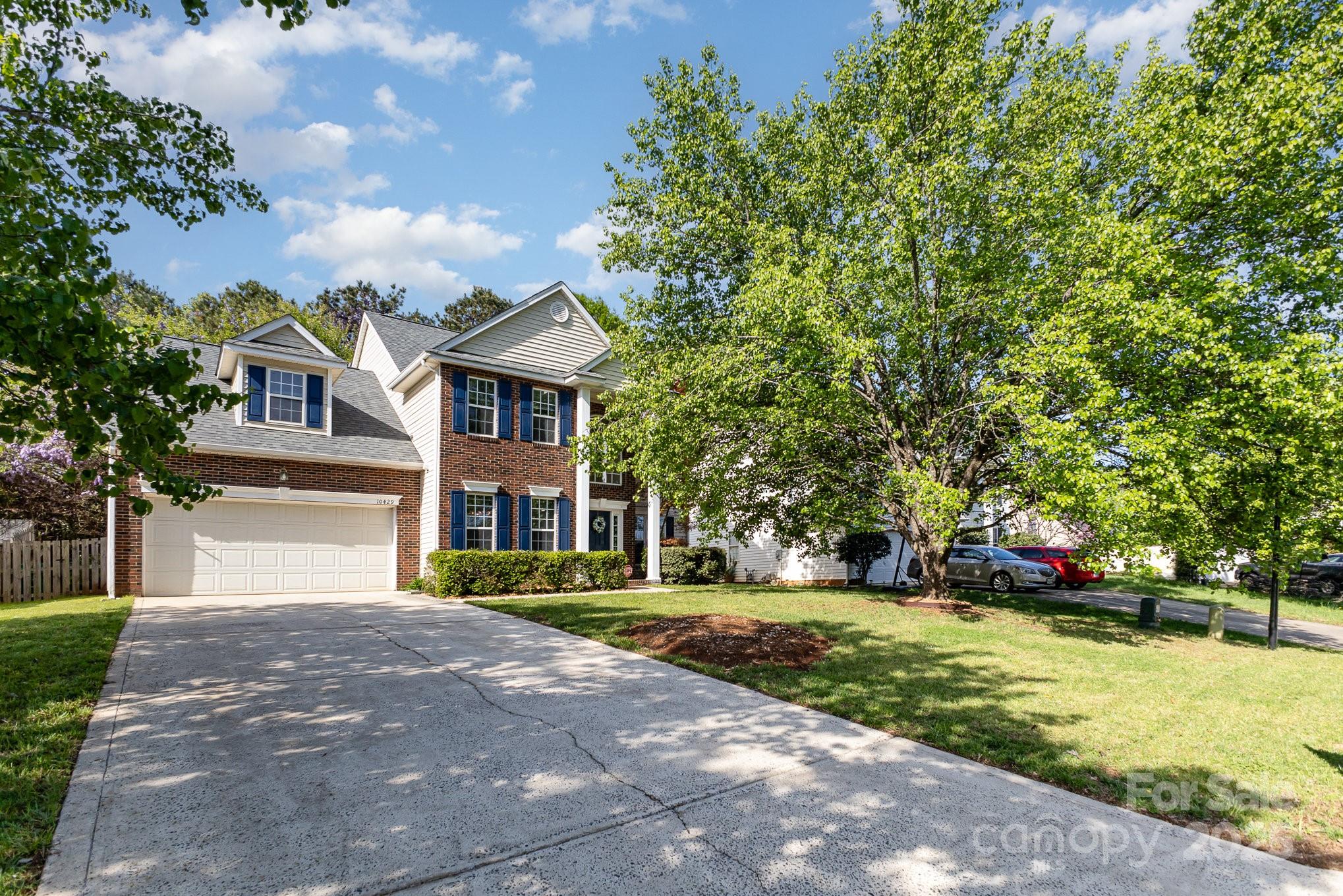 Property image 2 of 10429 Madison Park Drive in Madison Park, Charlotte, NC 28269