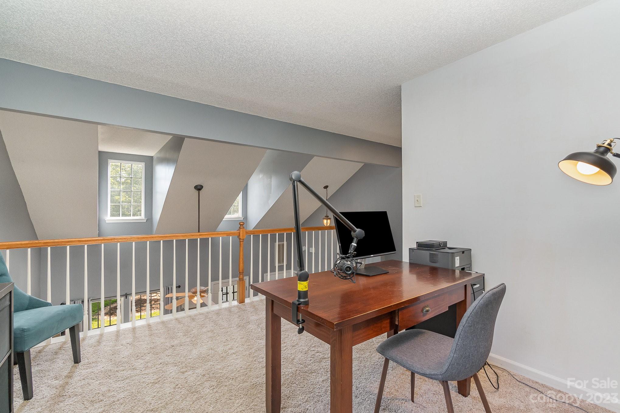 Property image 3 of 9815 Veronica Drive in Turtle Rock, Charlotte, NC 28215