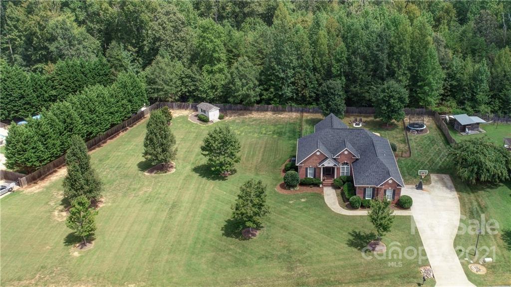 Property image 5 of 221 Ingonish Drive in KELTIC MEADOWS, Gastonia, NC 28056