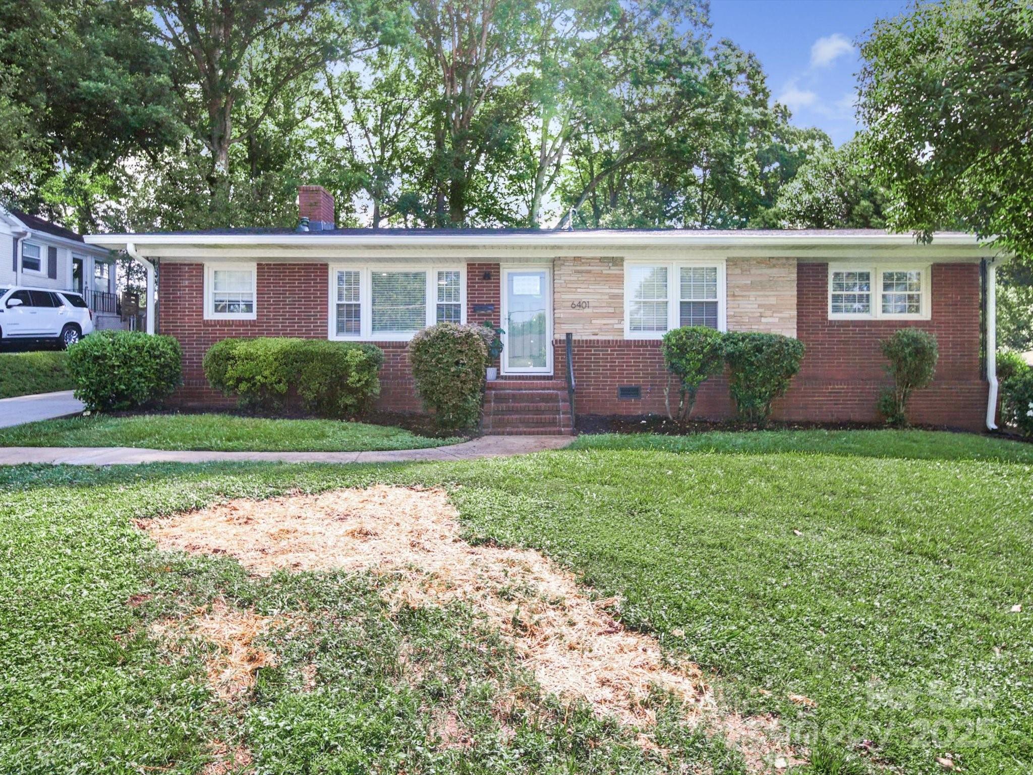 Property image 2 of 6401 Montpelier Road in Starmount, Charlotte, NC 28210