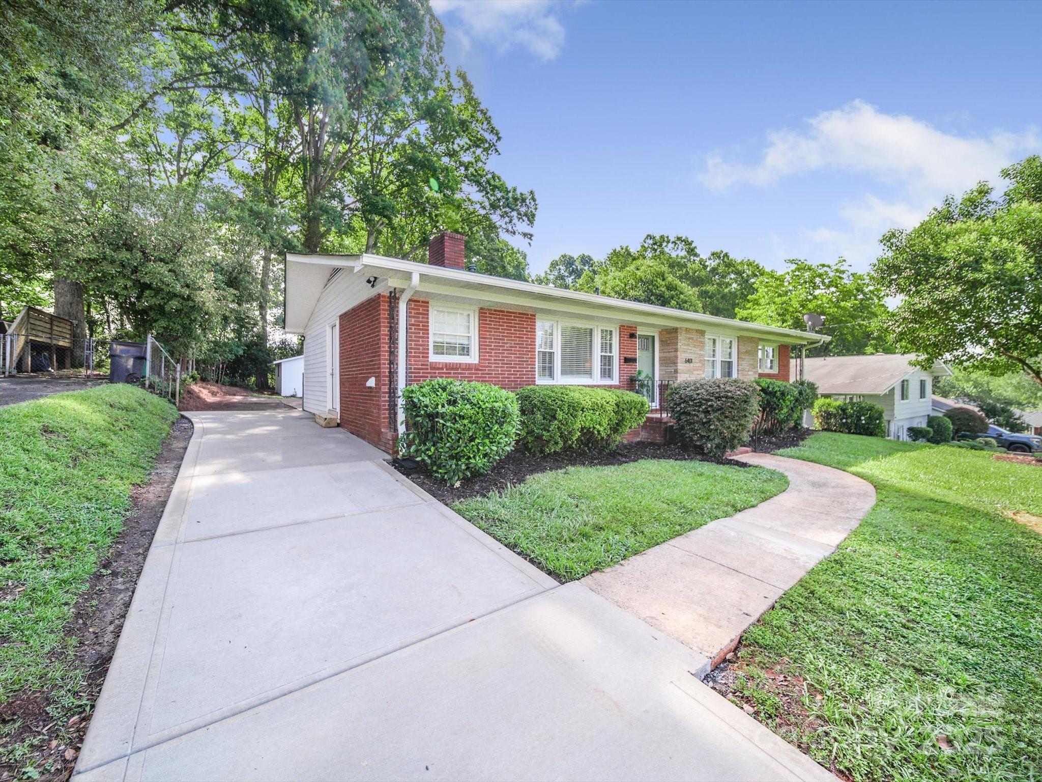 Property image 4 of 6401 Montpelier Road in Starmount, Charlotte, NC 28210