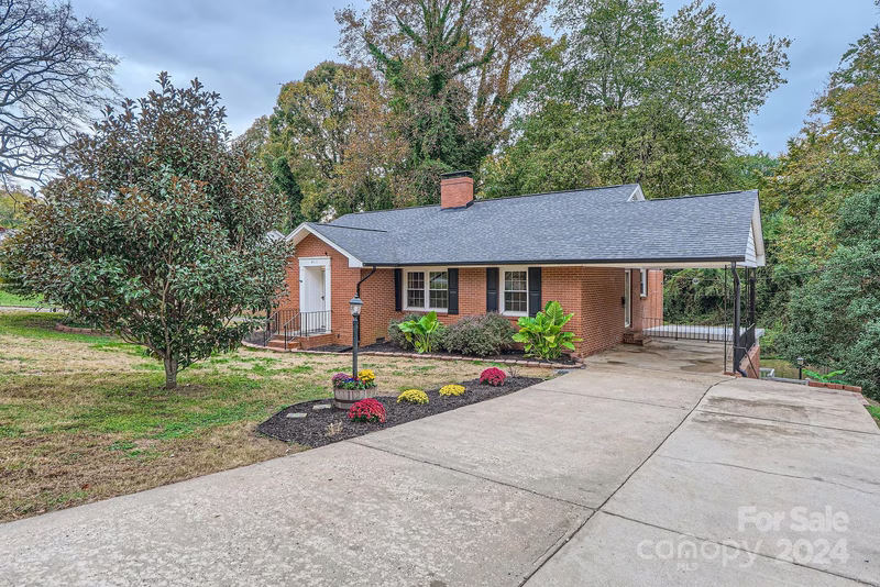 911 Churchill Drive