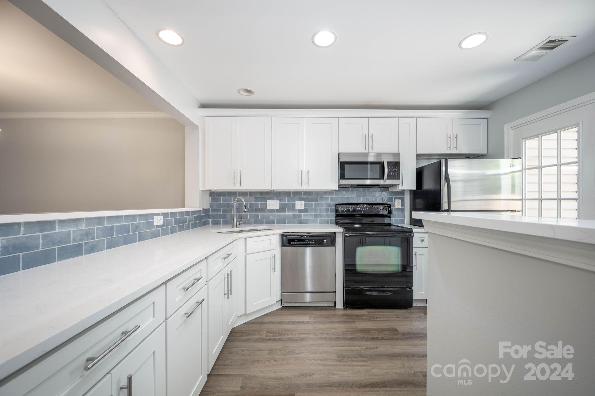 Property image 4 of 8814 Scotch Heather Way in Southgate Commons, Charlotte, NC 28277