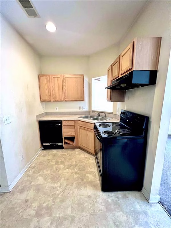 Property image 3 at 6509 Quarterbridge Lane, Charlotte, NC 28262