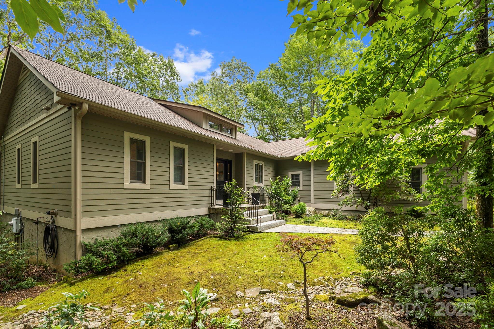 Property image 2 of 21 Waga Court in Connestee Falls, Brevard, NC 28712