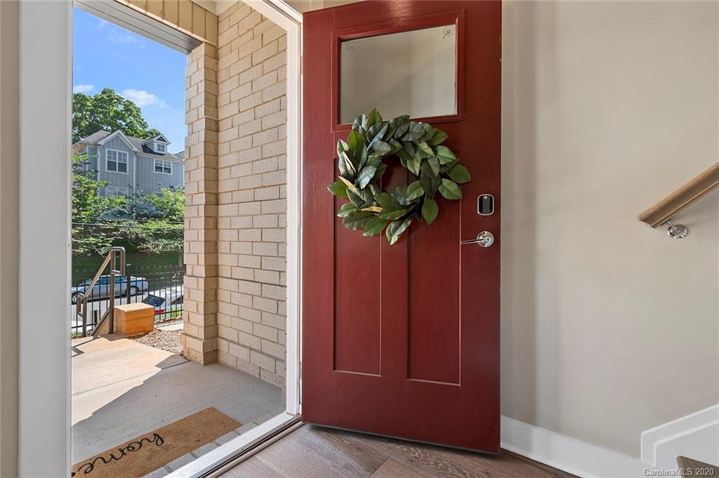 Property image 3 of 1571 Duckworth Avenue in Uptown West Terraces, Charlotte, NC 28208