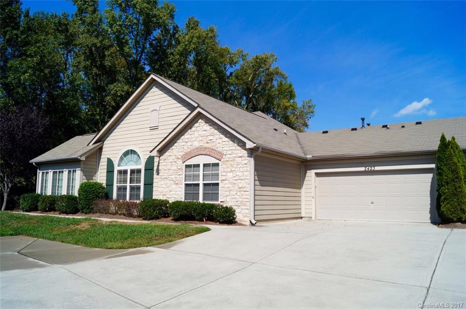 Property image 1 at 2423 Coltsview Lane, Matthews, NC 28105