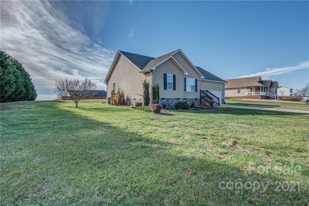 Property image 3 of 2681 Eagle Drive in Eagle Glen, Lincolnton, NC 28092