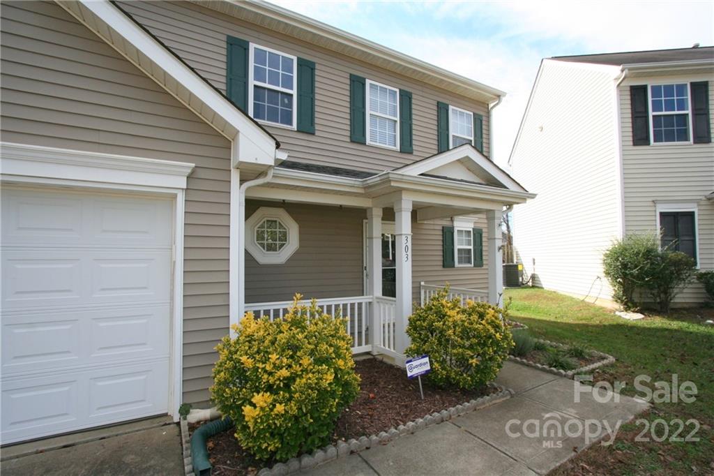 Property image 3 of 303 Holton Drive in Villages of Wesley Chapel, Monroe, NC 28110