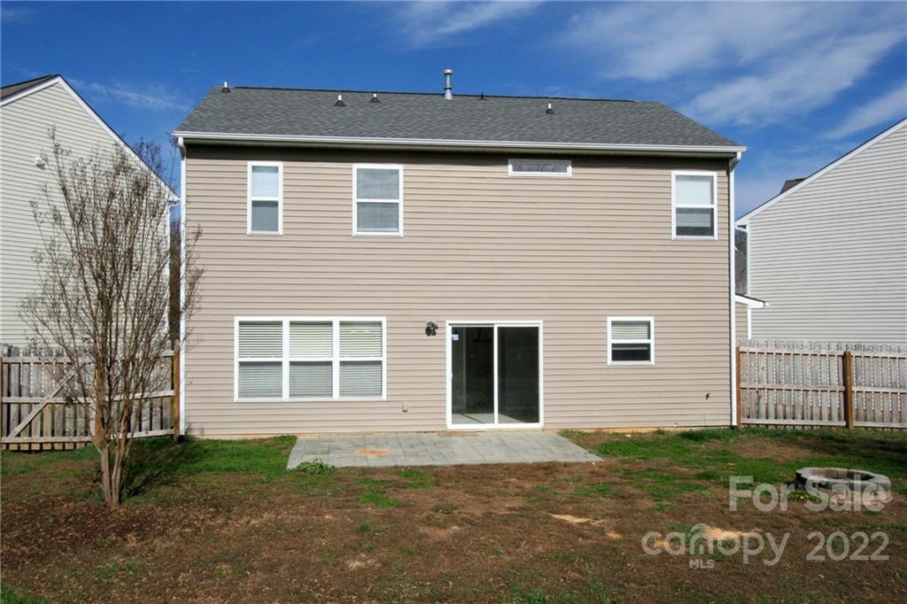 Property image 5 of 303 Holton Drive in Villages of Wesley Chapel, Monroe, NC 28110