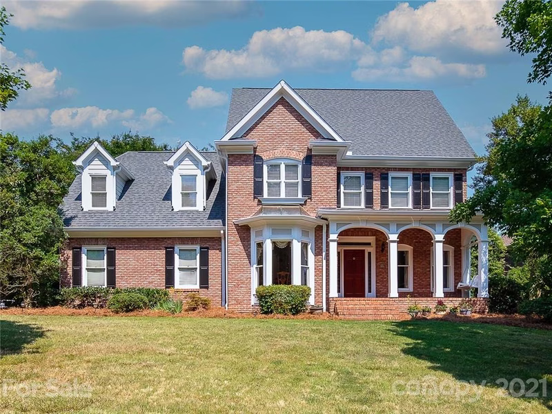 2927 Berwick Lane