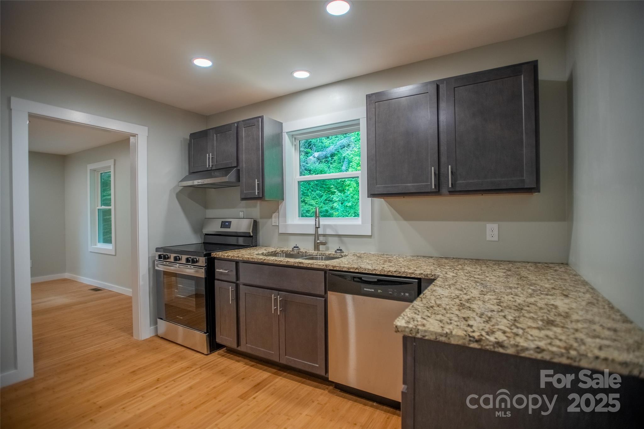 Property image 5 of 307 Hawthorne Avenue in Grovemont, Swannanoa, NC 28778