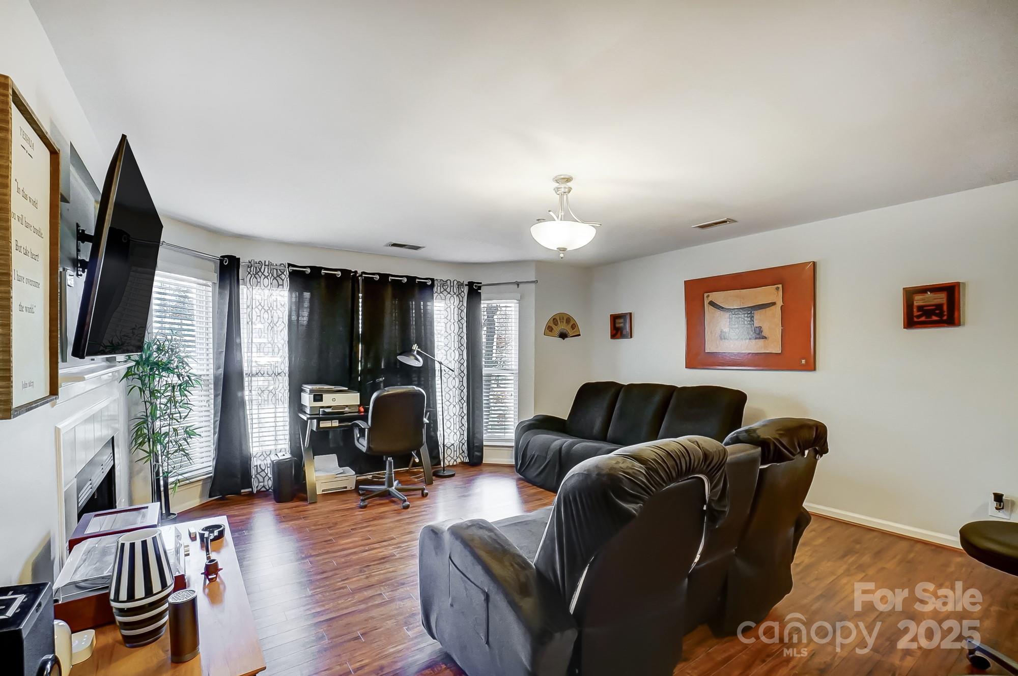Property image 5 of 529 N Graham Street in The Fourth Ward Square, Charlotte, NC 28202