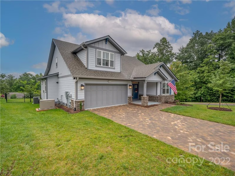 Property image 2 at 265 Hogans View Circle, Hendersonville, NC 28739